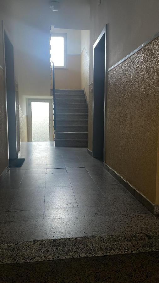 1 Zimmerwohnung Mit Kueche, Balkon Und Badezimmer In Apartmen Appartement Düsseldorf