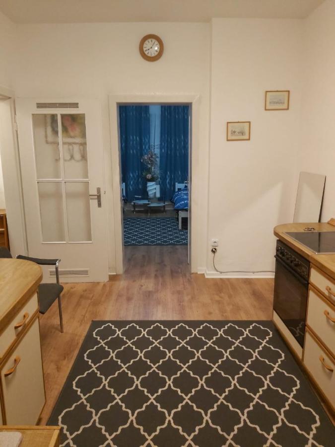 Appartement 1 Zimmerwohnung Mit Kueche, Balkon Und Badezimmer In Apartmen